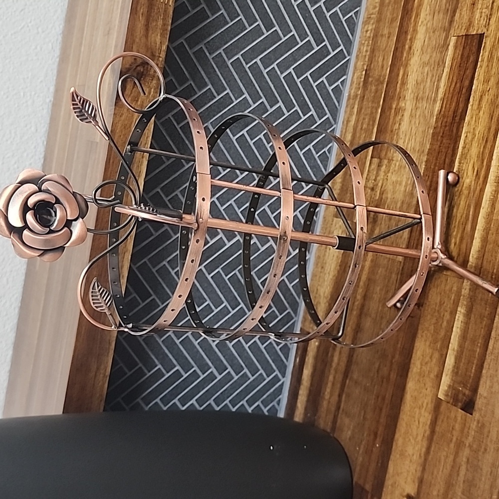 Metal Rotating Earring Stand - Floral Rustic